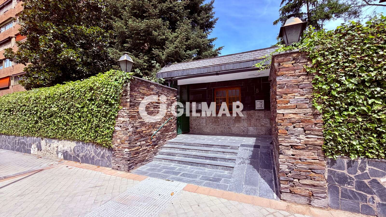Property slider Gilmar