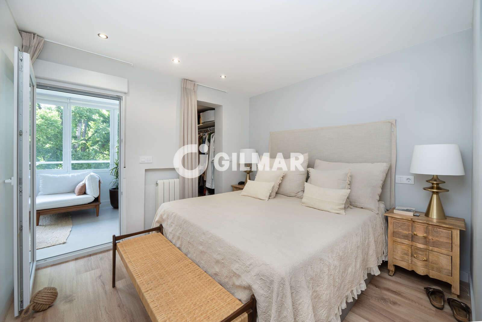Property slider Gilmar
