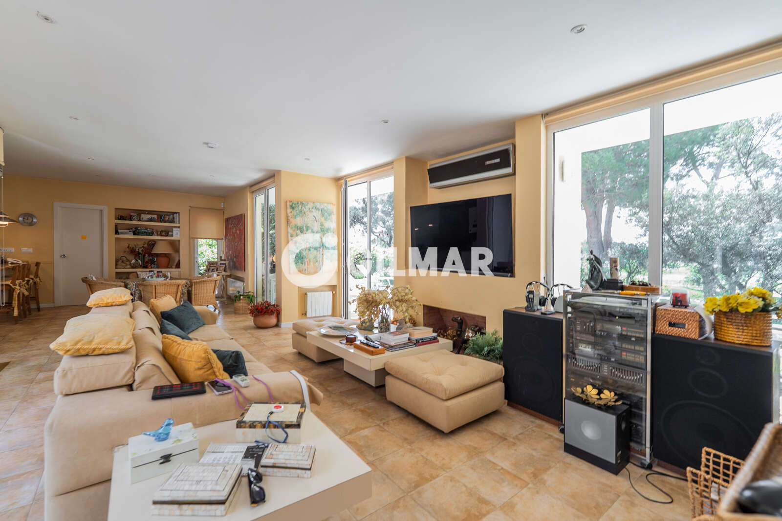 Property slider Gilmar