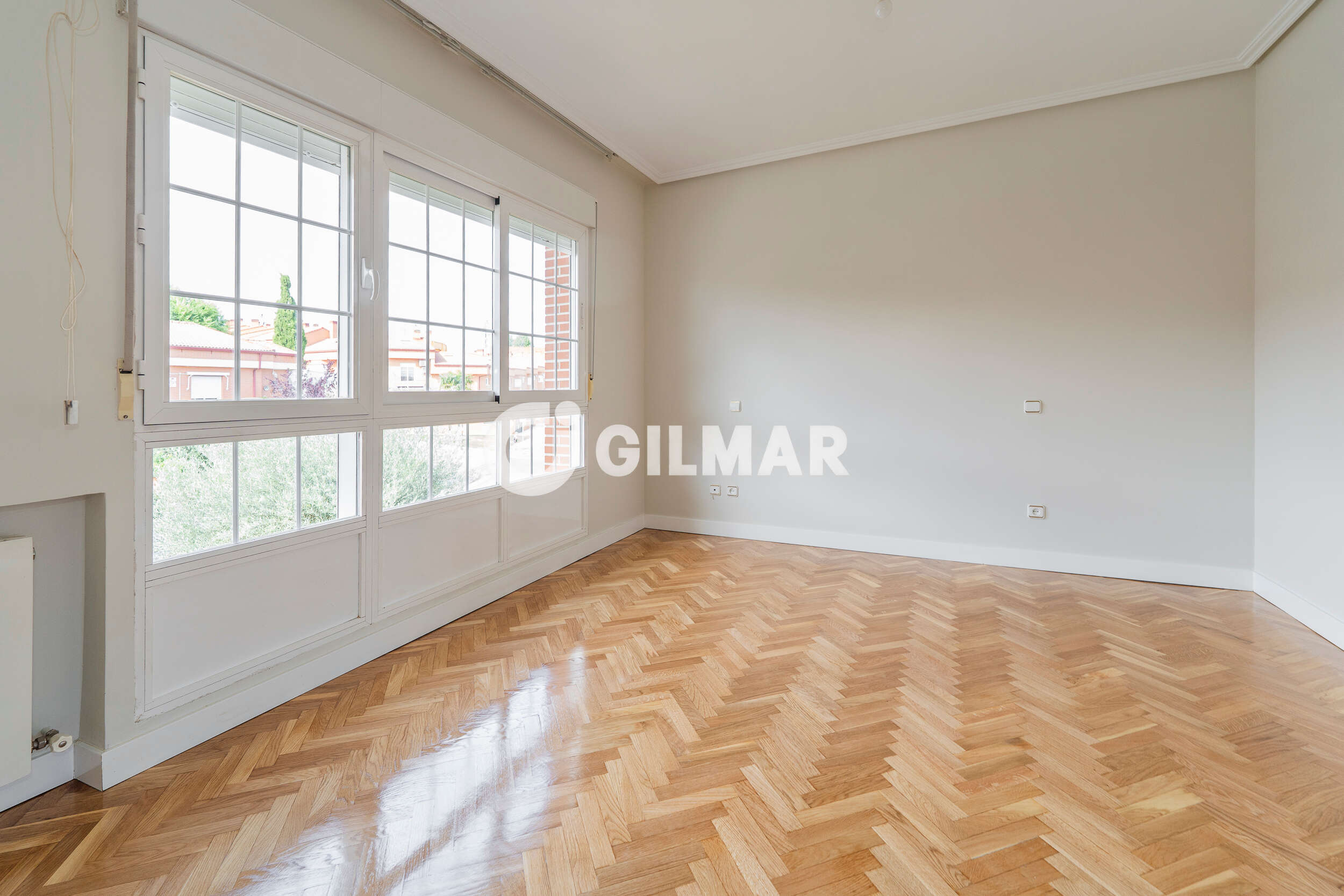 Photo of Semi-detached house