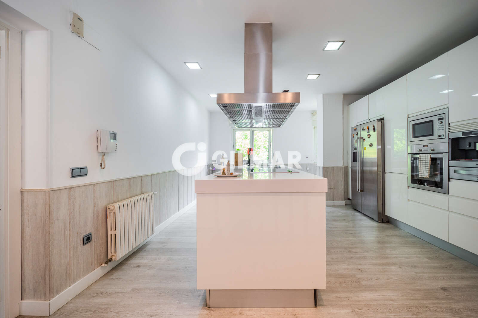 Property slider Gilmar