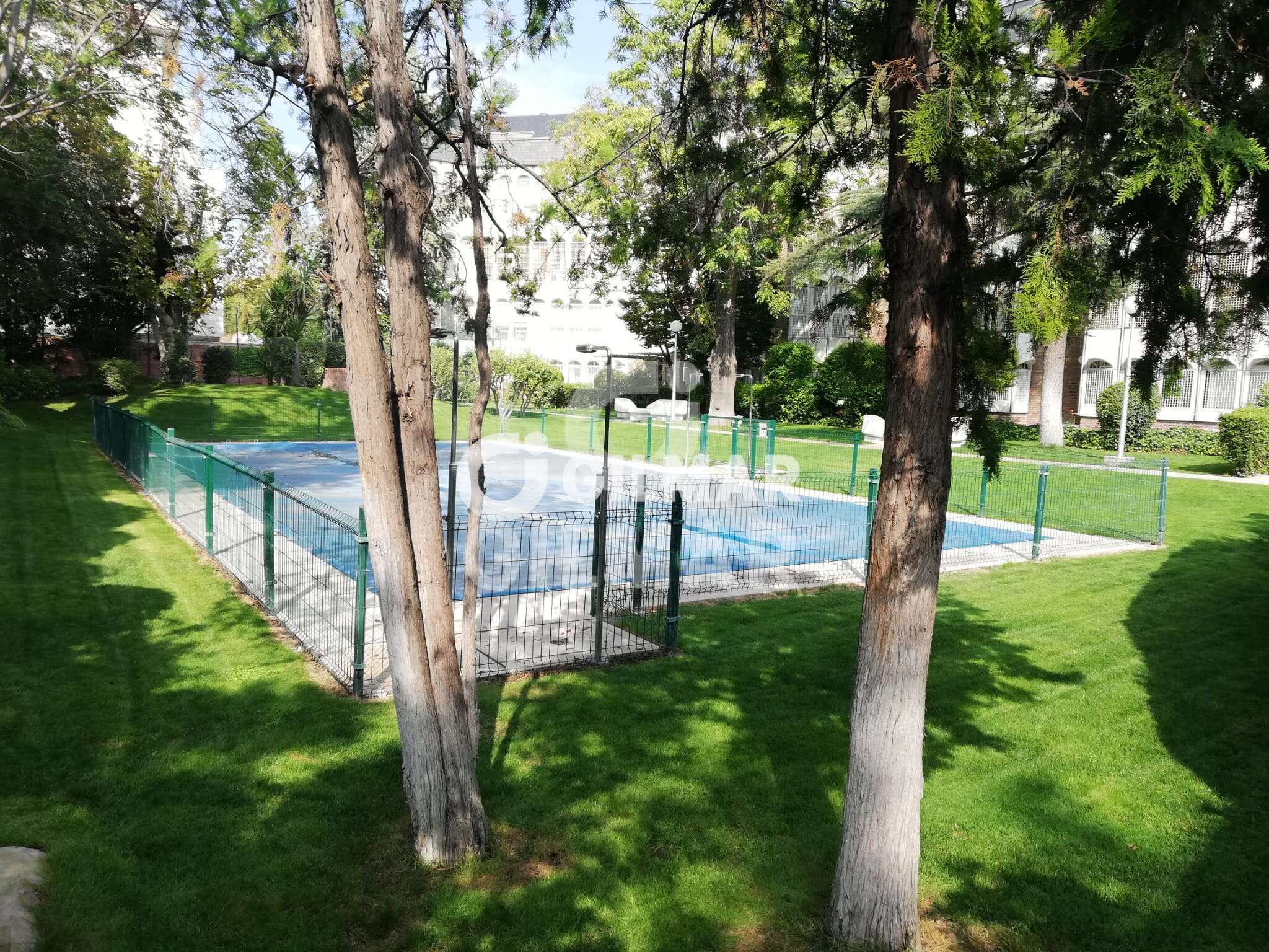 Piso · 230 m² · 4 dorm
