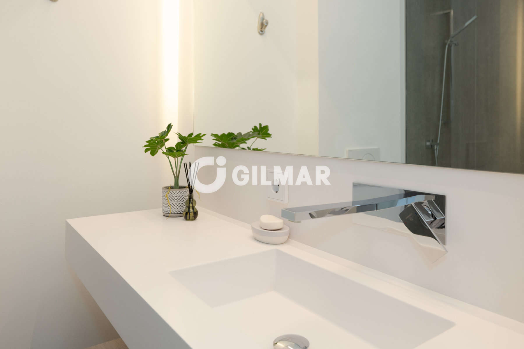 Photo of Semi-detached house