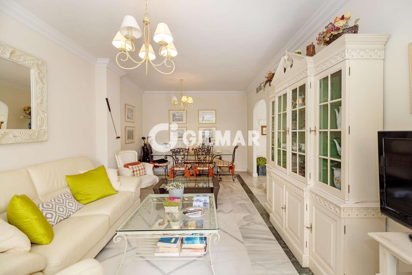 Property slider Gilmar