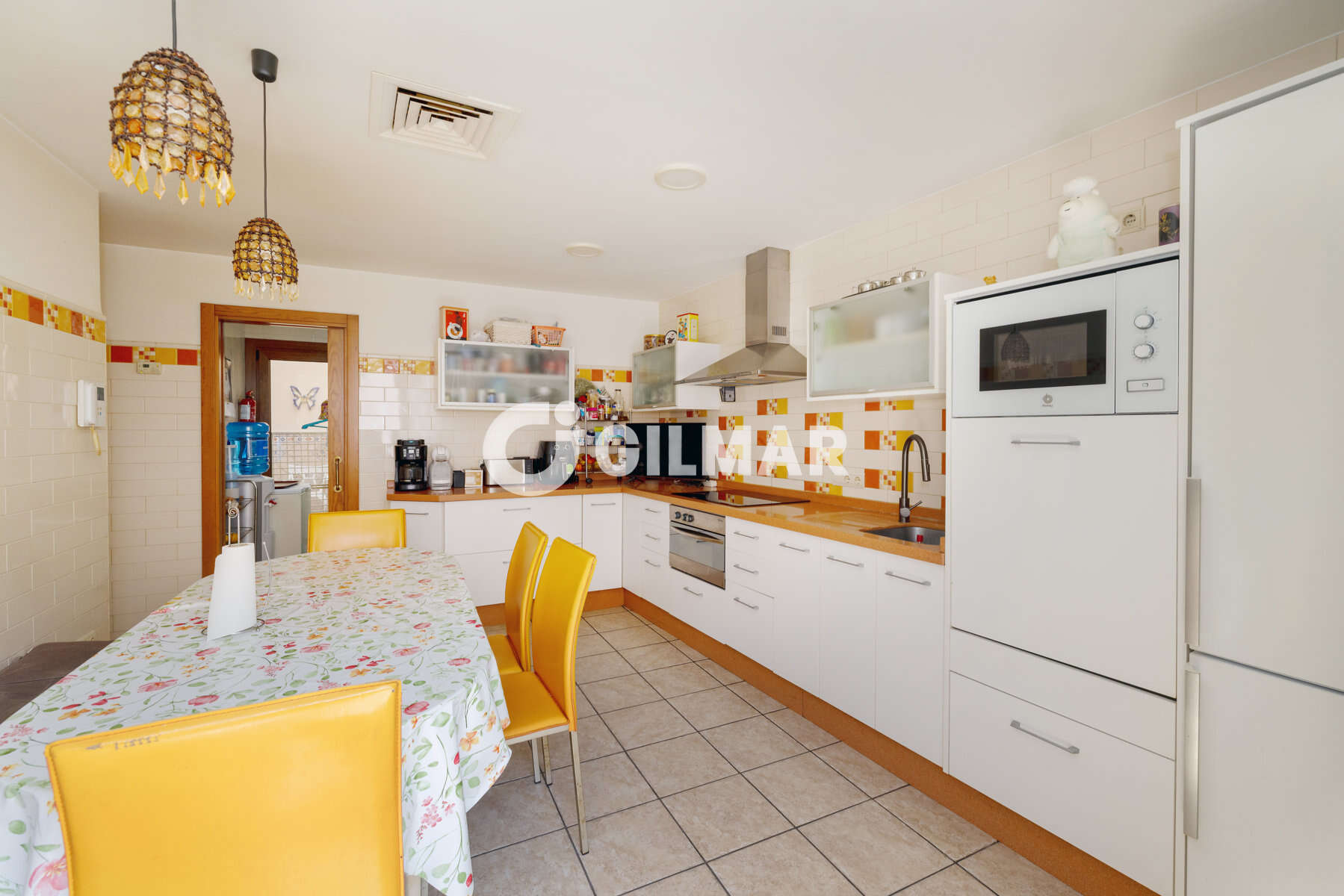 Photo of Semi-detached house