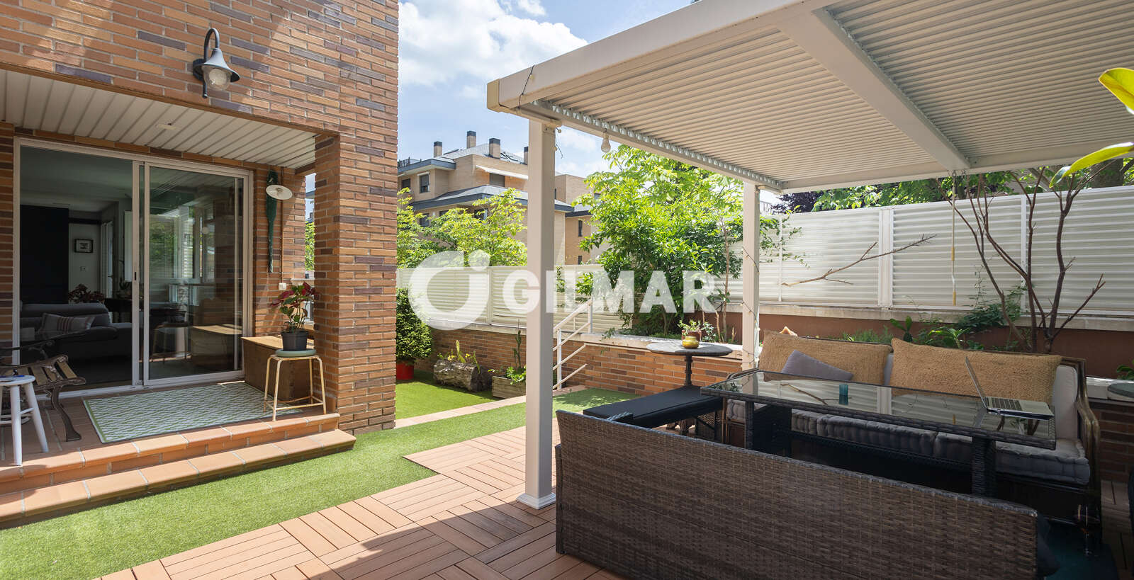 Property slider Gilmar