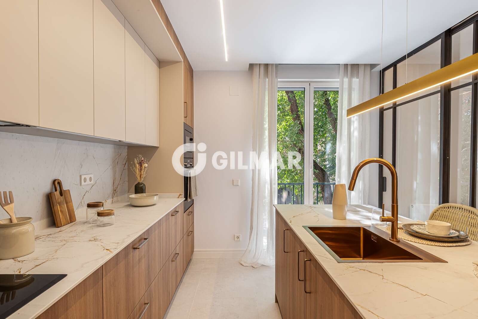 Property slider Gilmar