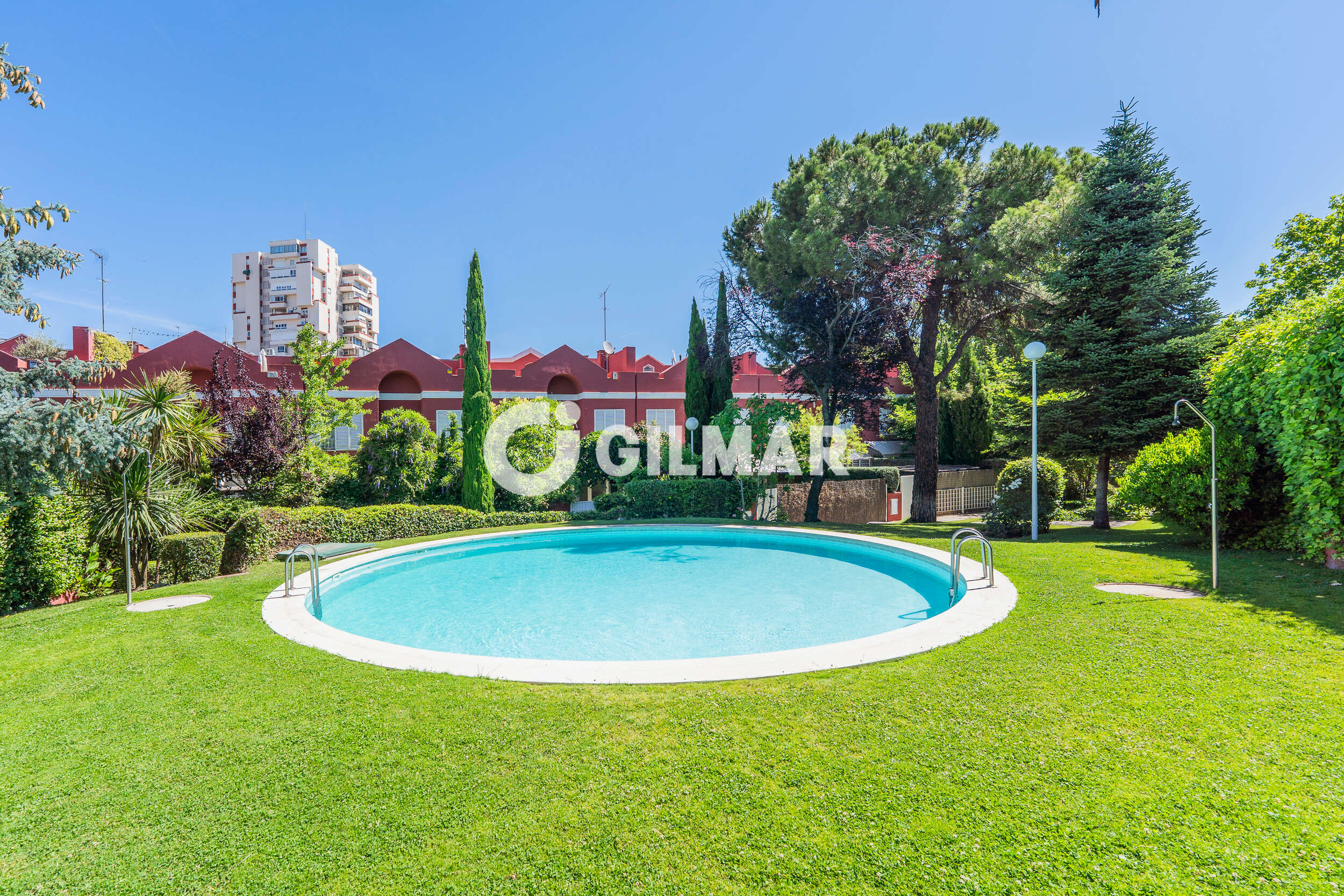 Chalet · 411 m² · 5 dorm
