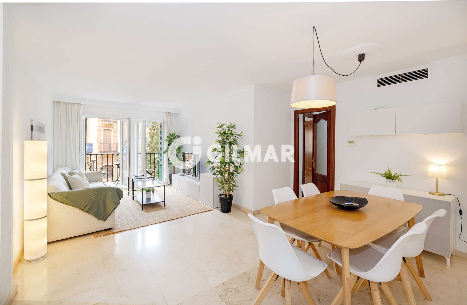 Property slider Gilmar