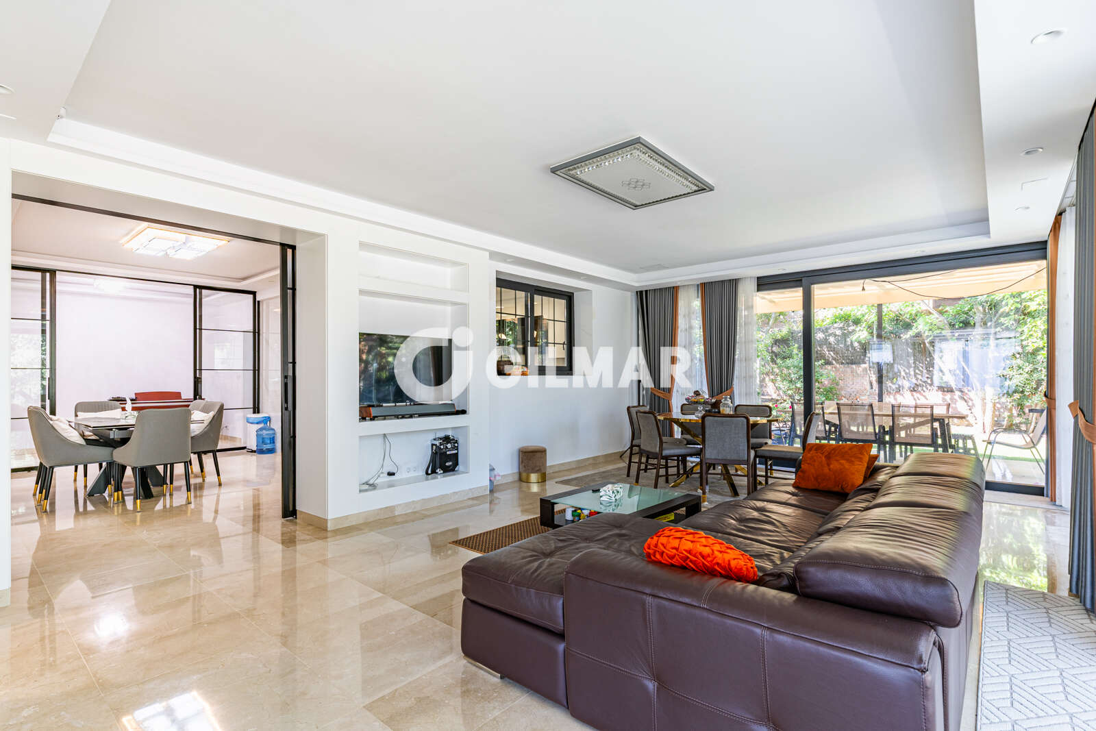 Property slider Gilmar