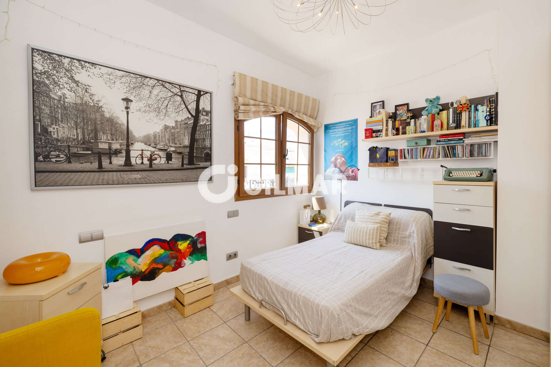 Photo of Semi-detached house