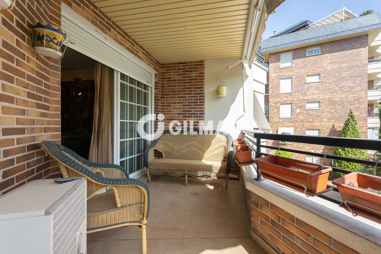 Property slider Gilmar