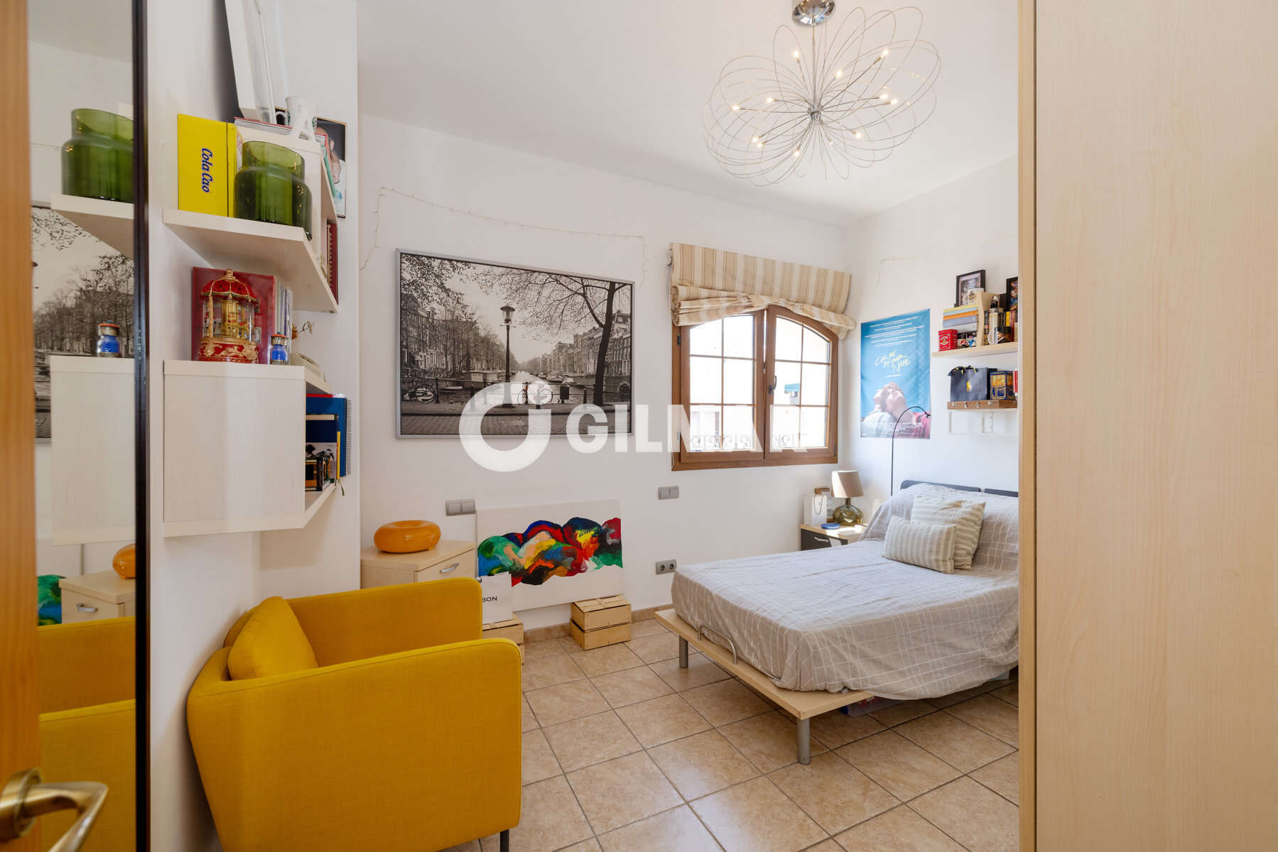 Photo of Semi-detached house