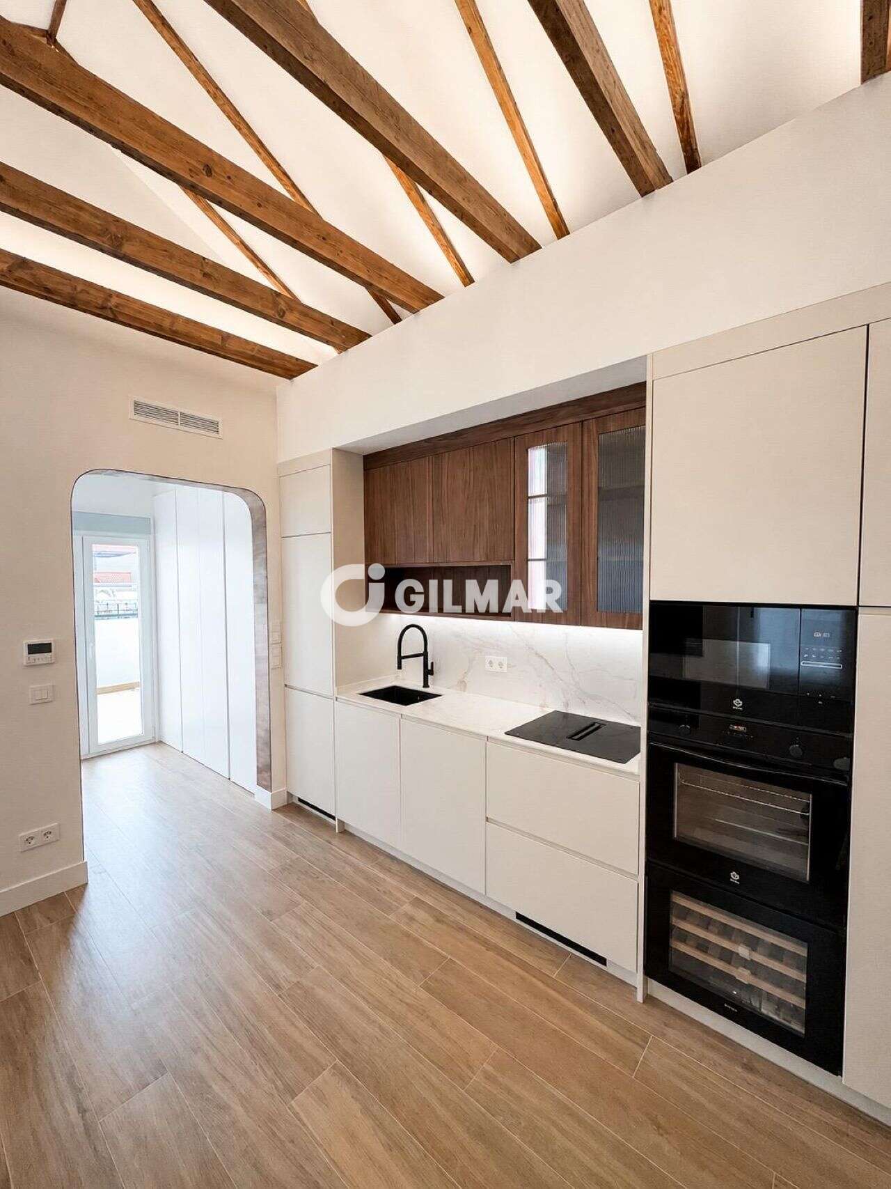Property slider Gilmar