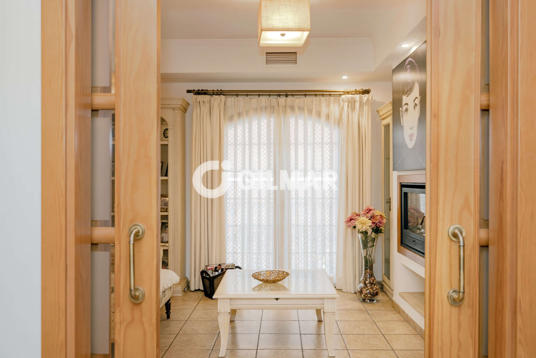Photo of Semi-detached house