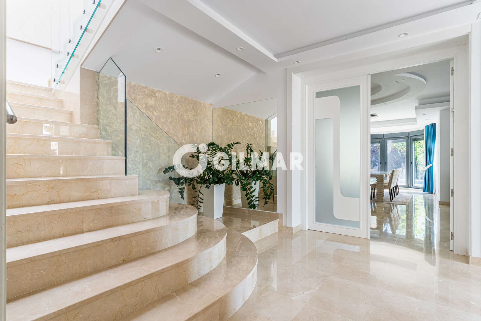 Property slider Gilmar