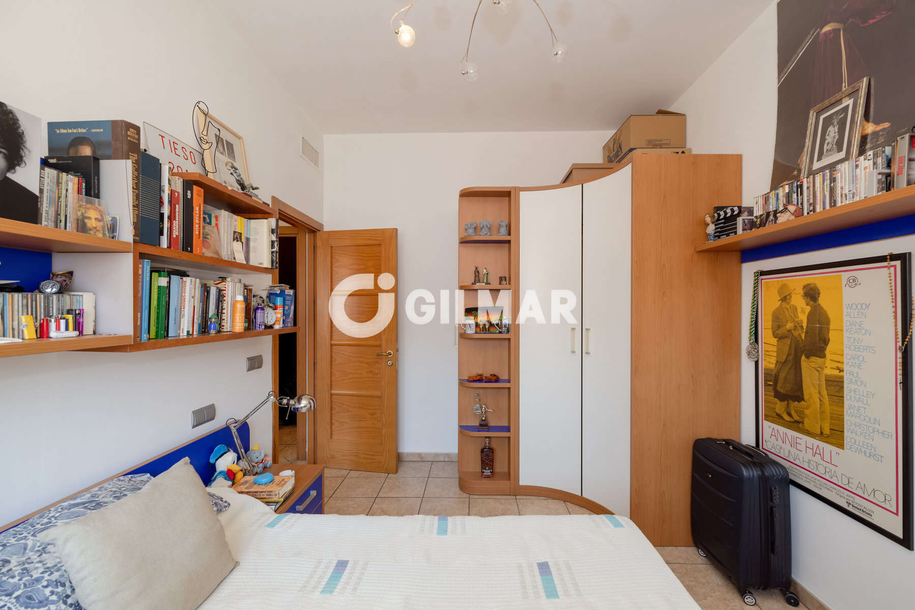 Photo of Semi-detached house