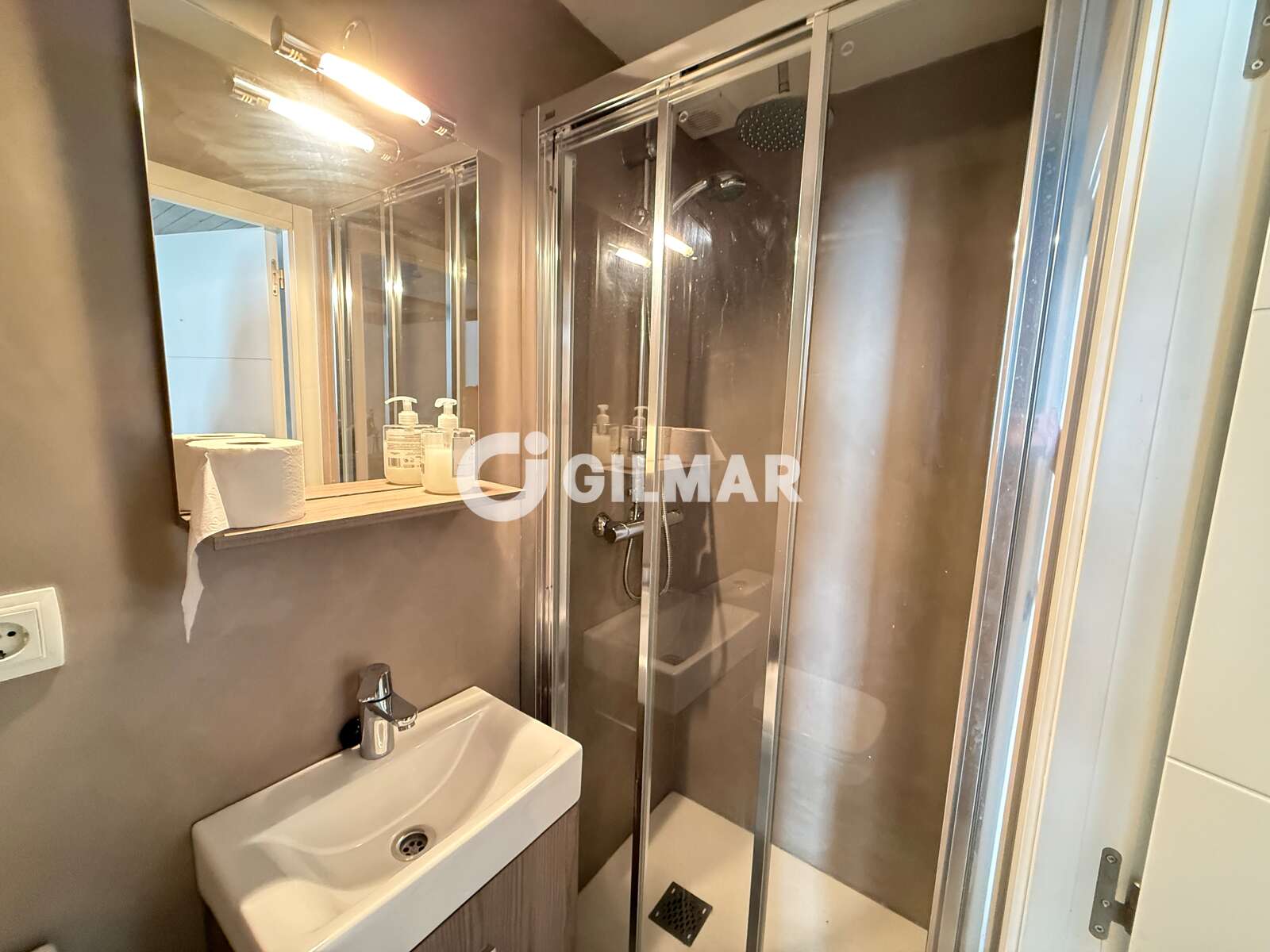 Property slider Gilmar
