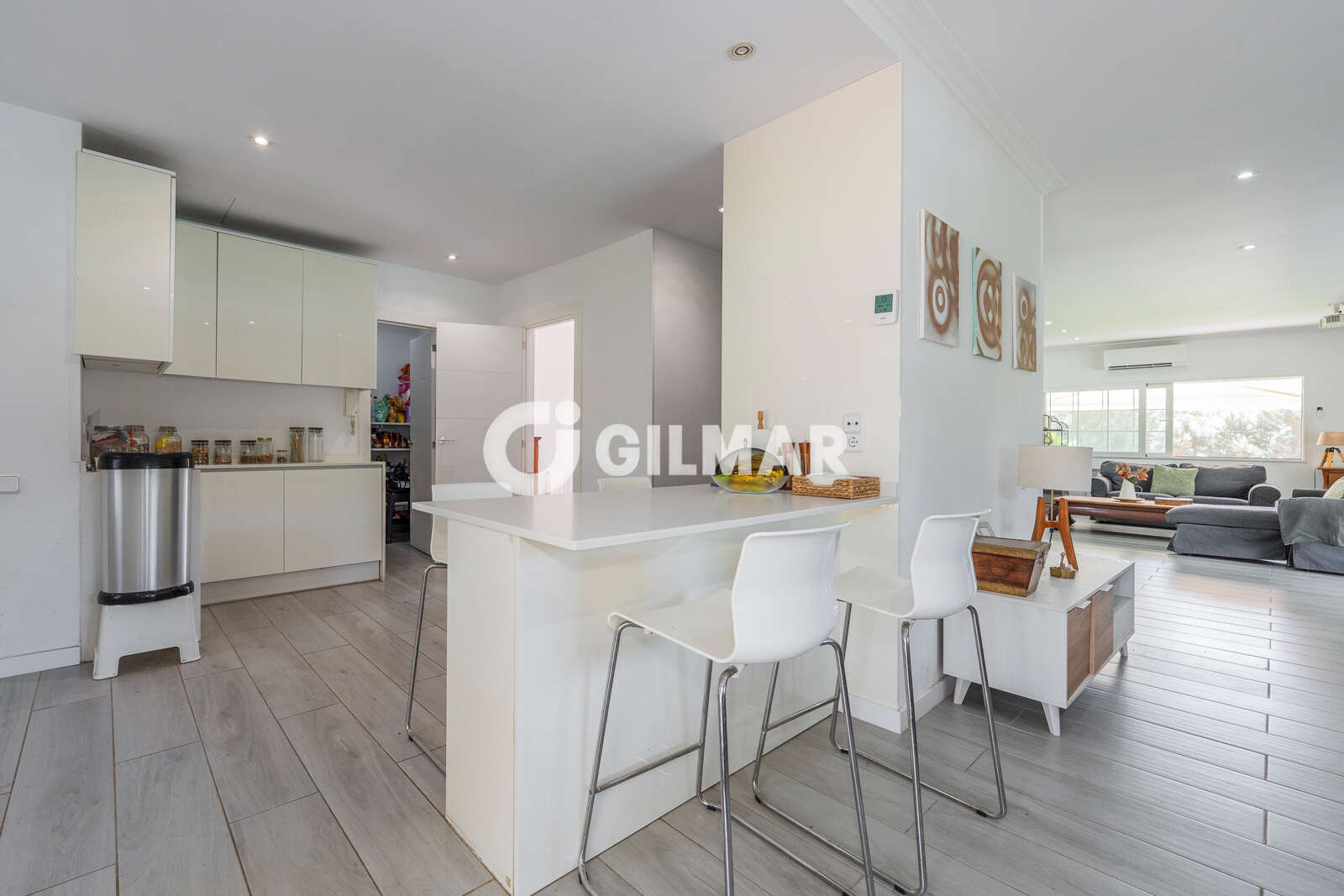 Property slider Gilmar