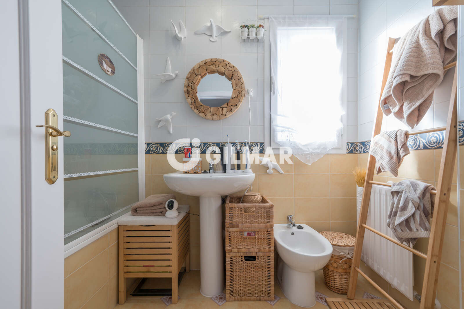 Property slider Gilmar