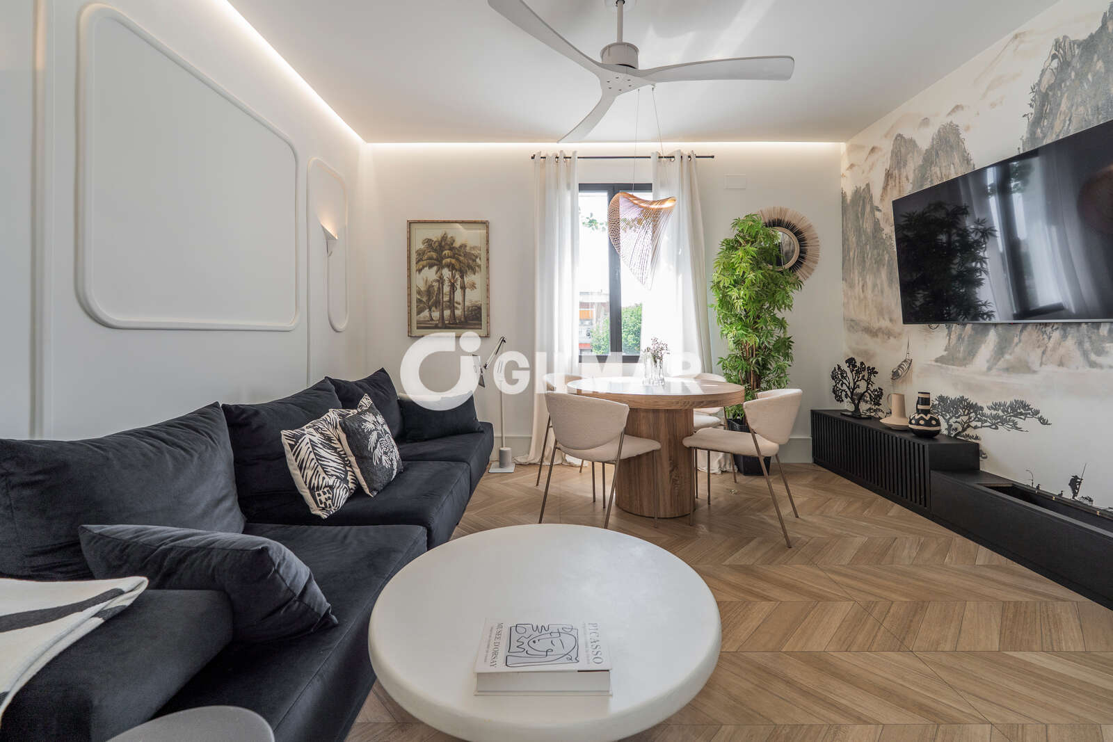 Property slider Gilmar