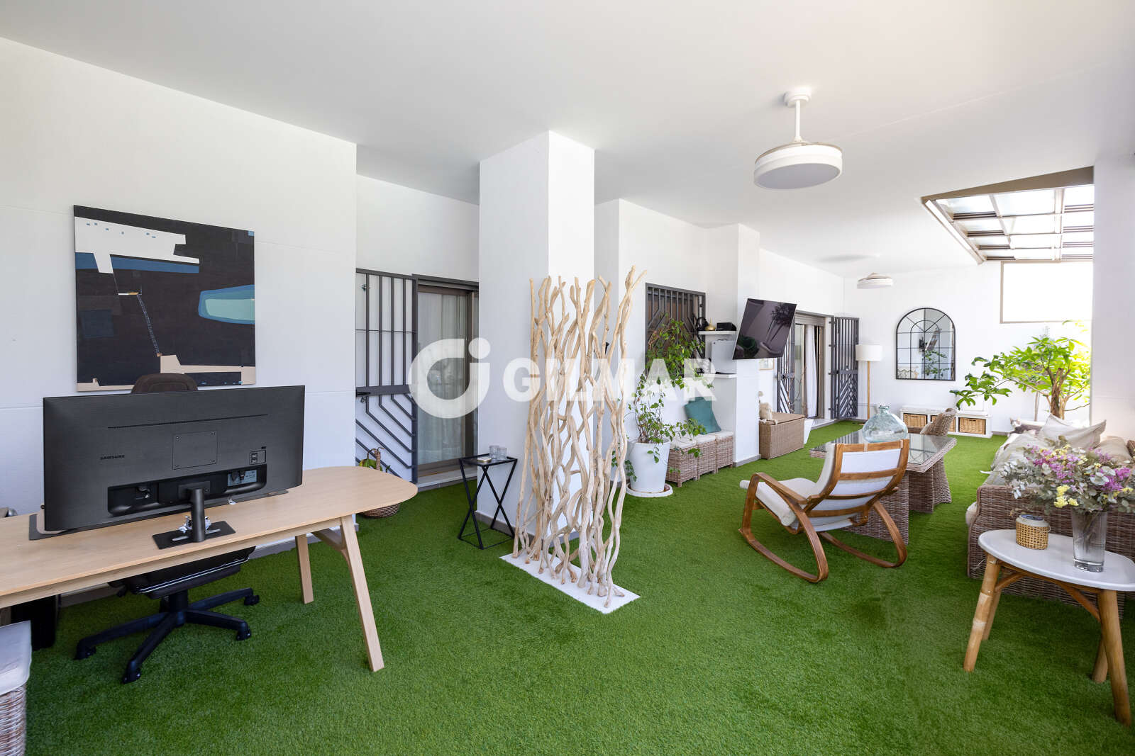 Property slider Gilmar