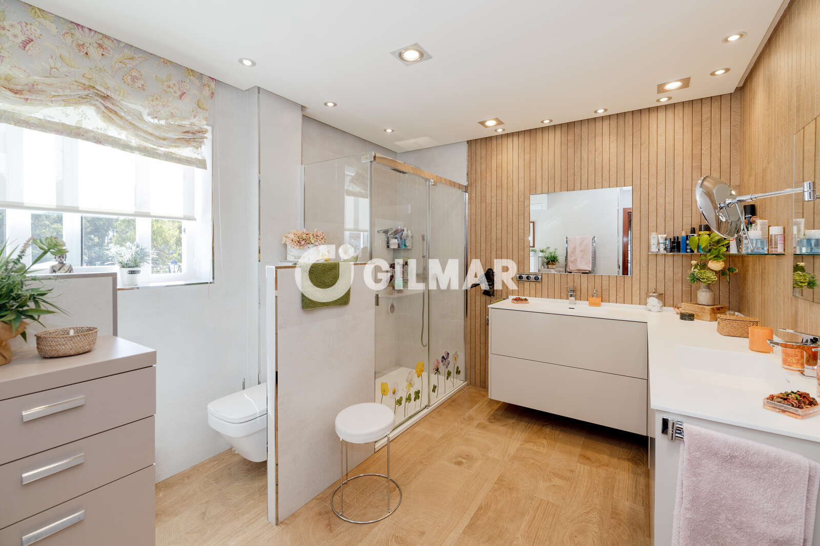 Property slider Gilmar