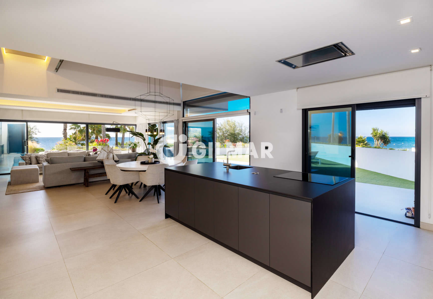 Photo of Semi-detached house