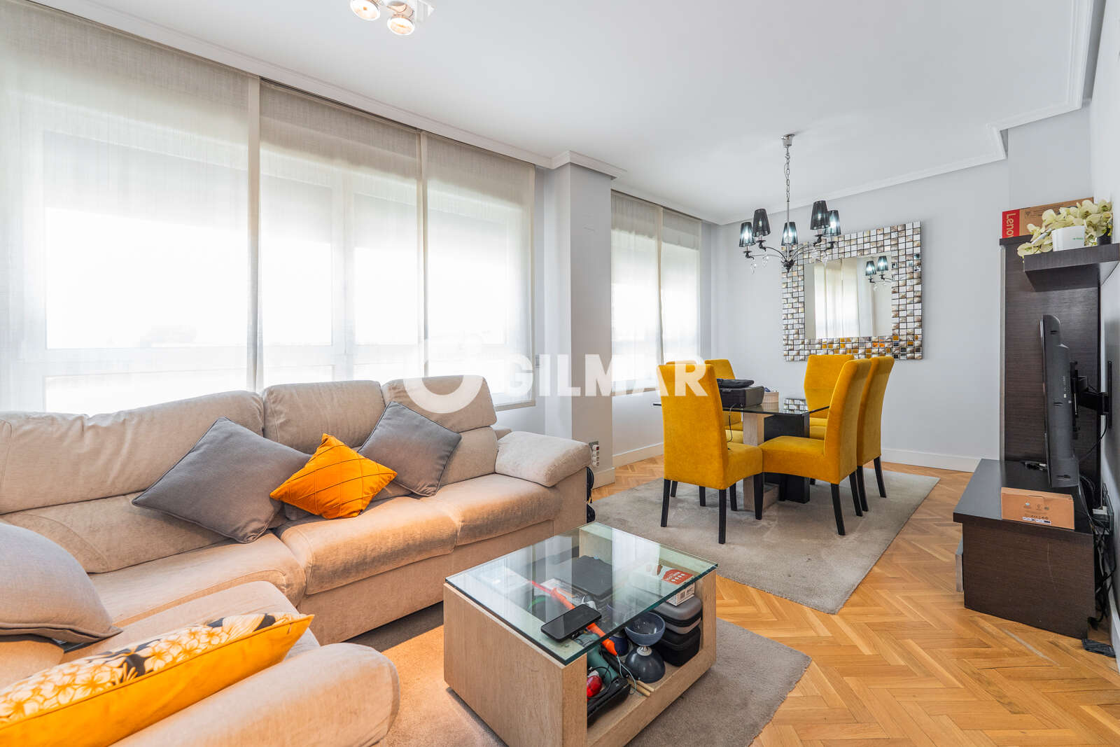 Property slider Gilmar
