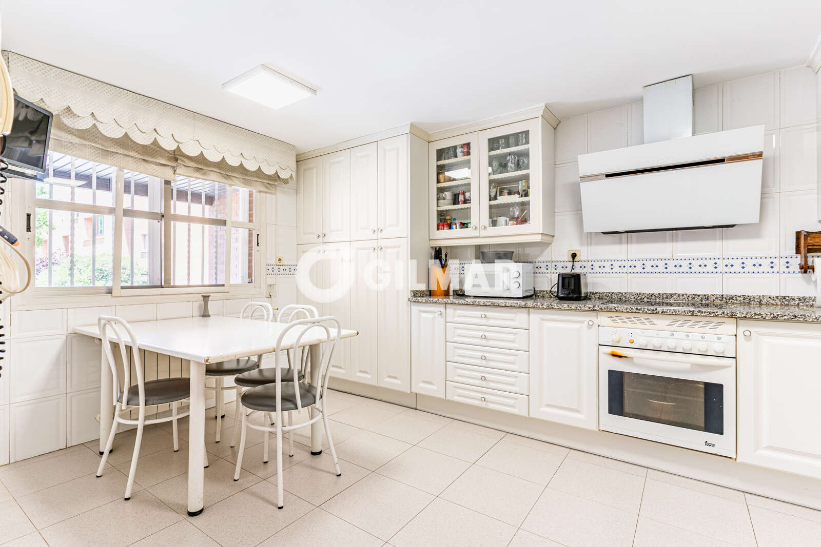 Property slider Gilmar