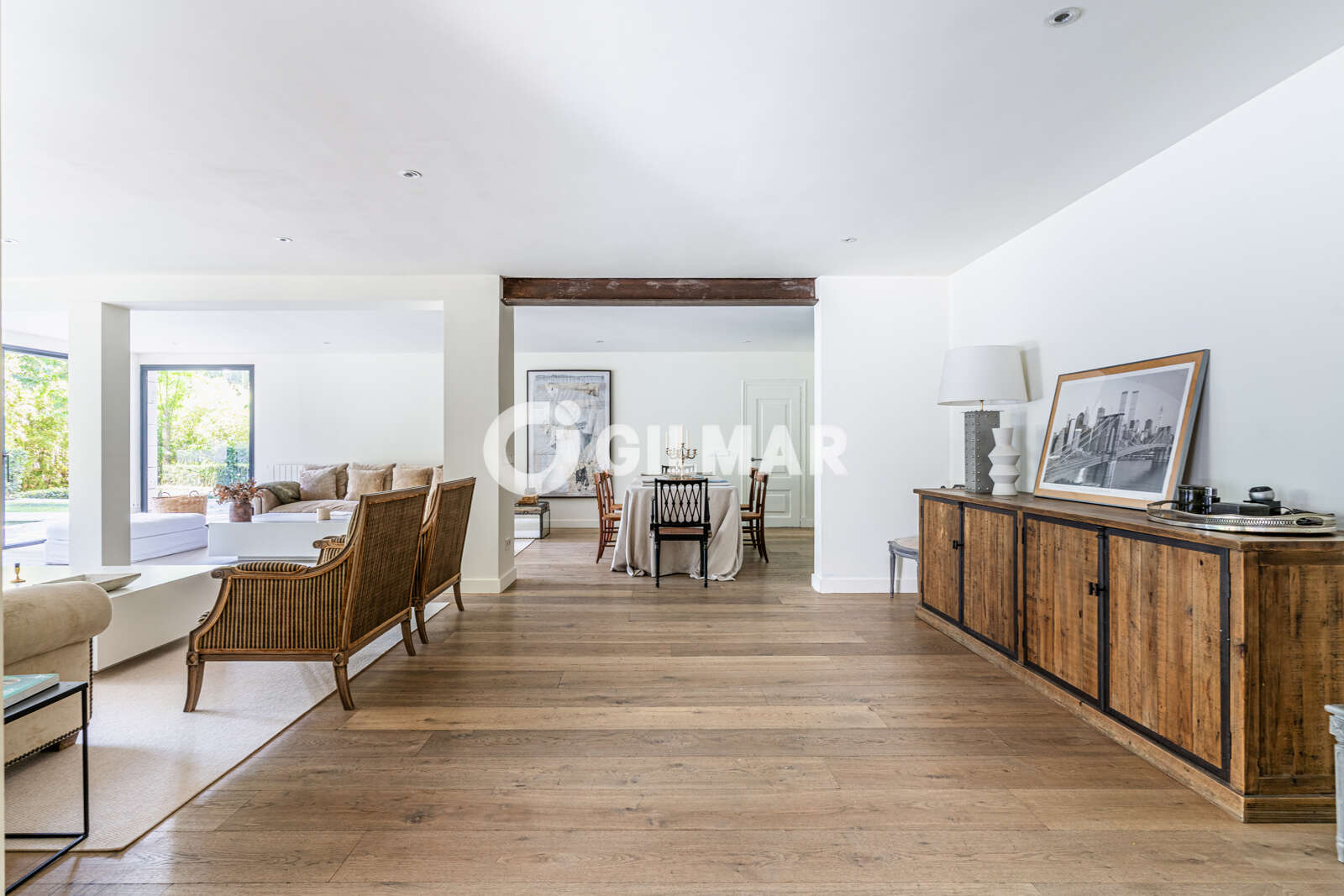 Property slider Gilmar