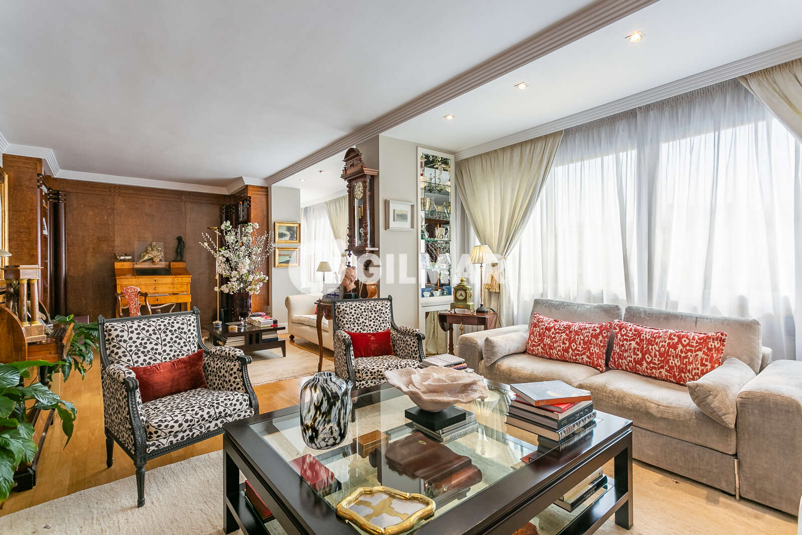 Property slider Gilmar