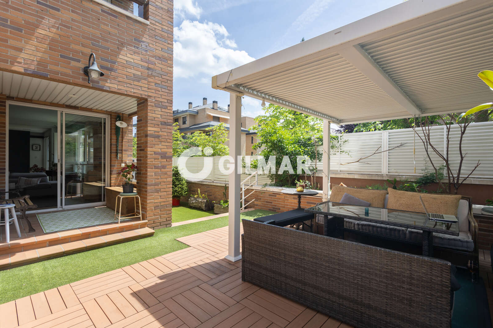 Property slider Gilmar