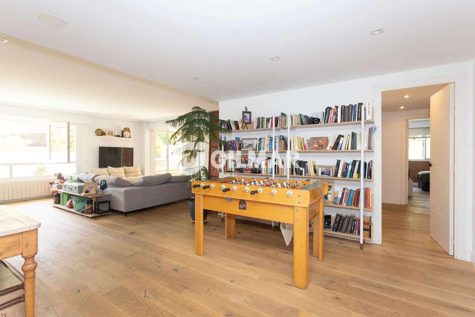 Property slider Gilmar