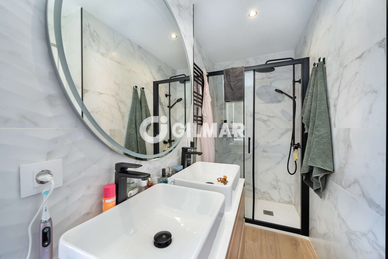 Property slider Gilmar