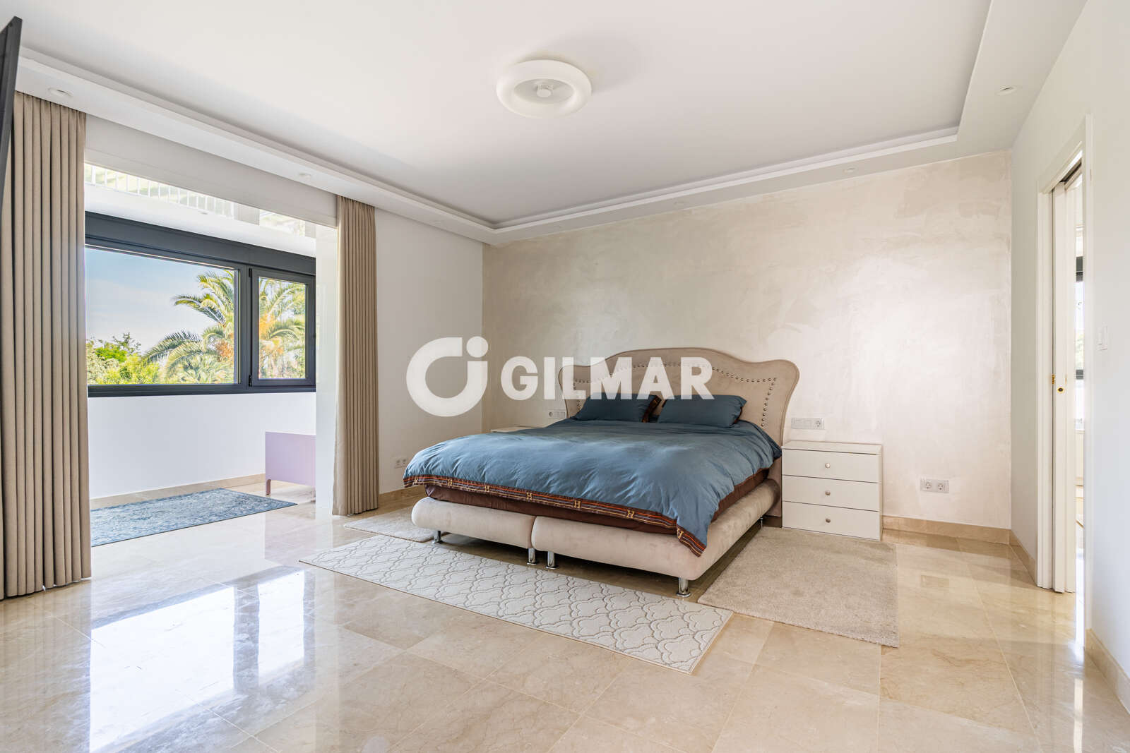 Property slider Gilmar