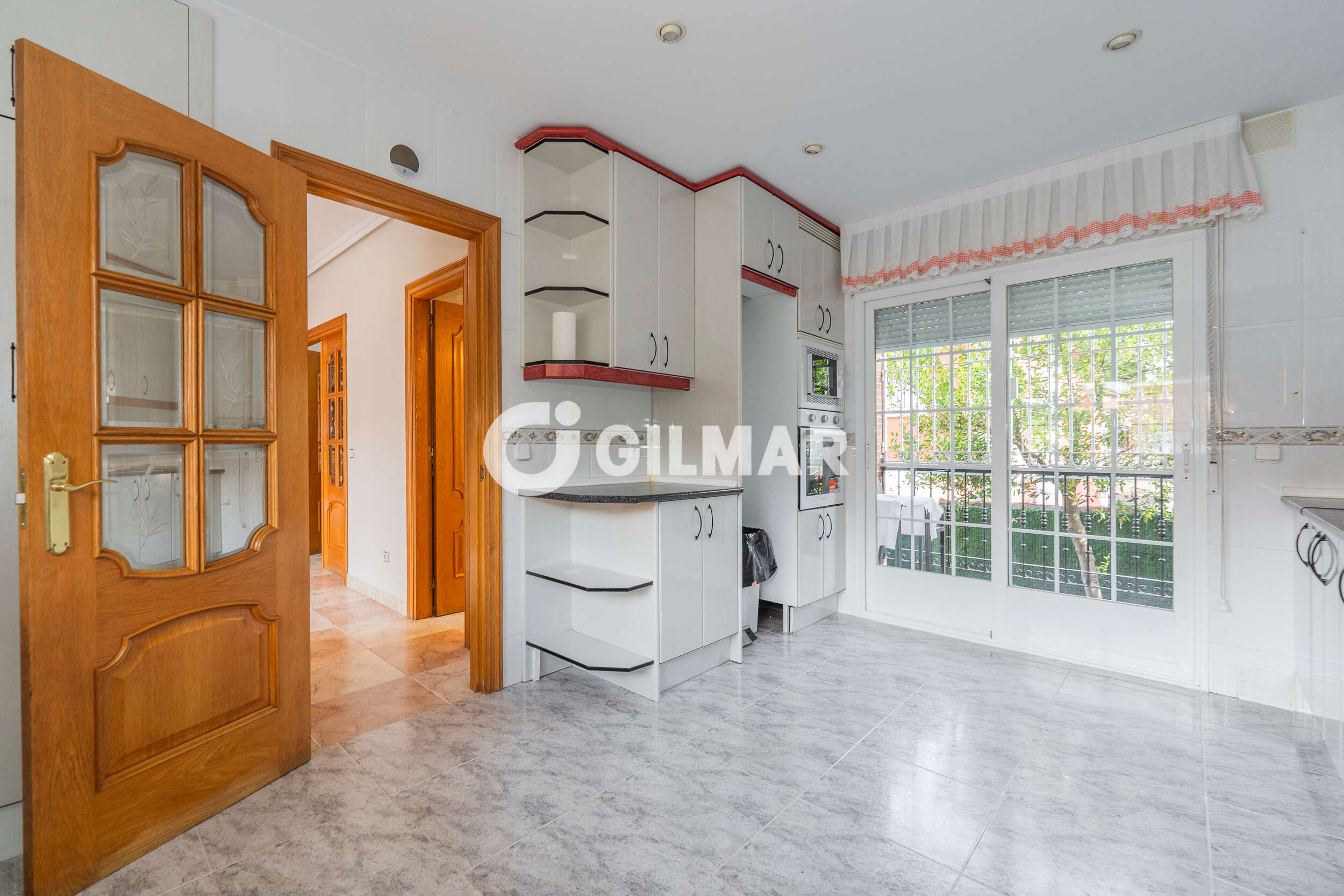 Photo of Semi-detached house