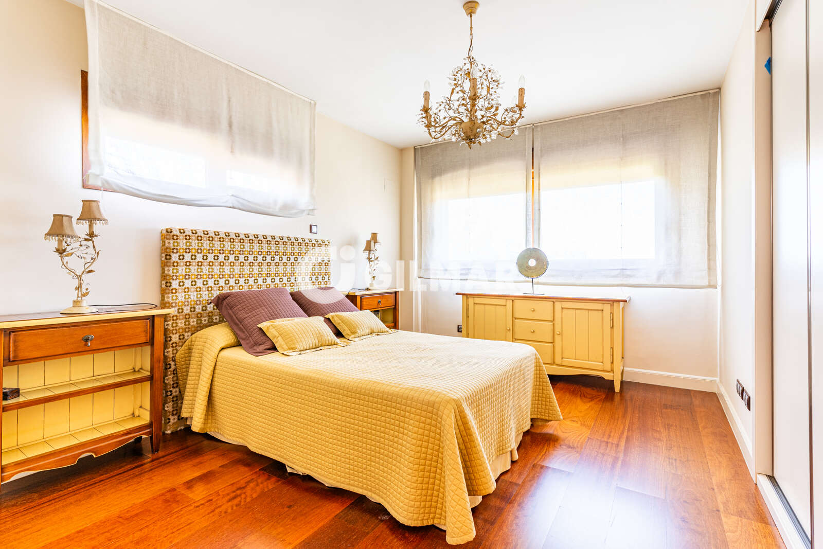 Property slider Gilmar