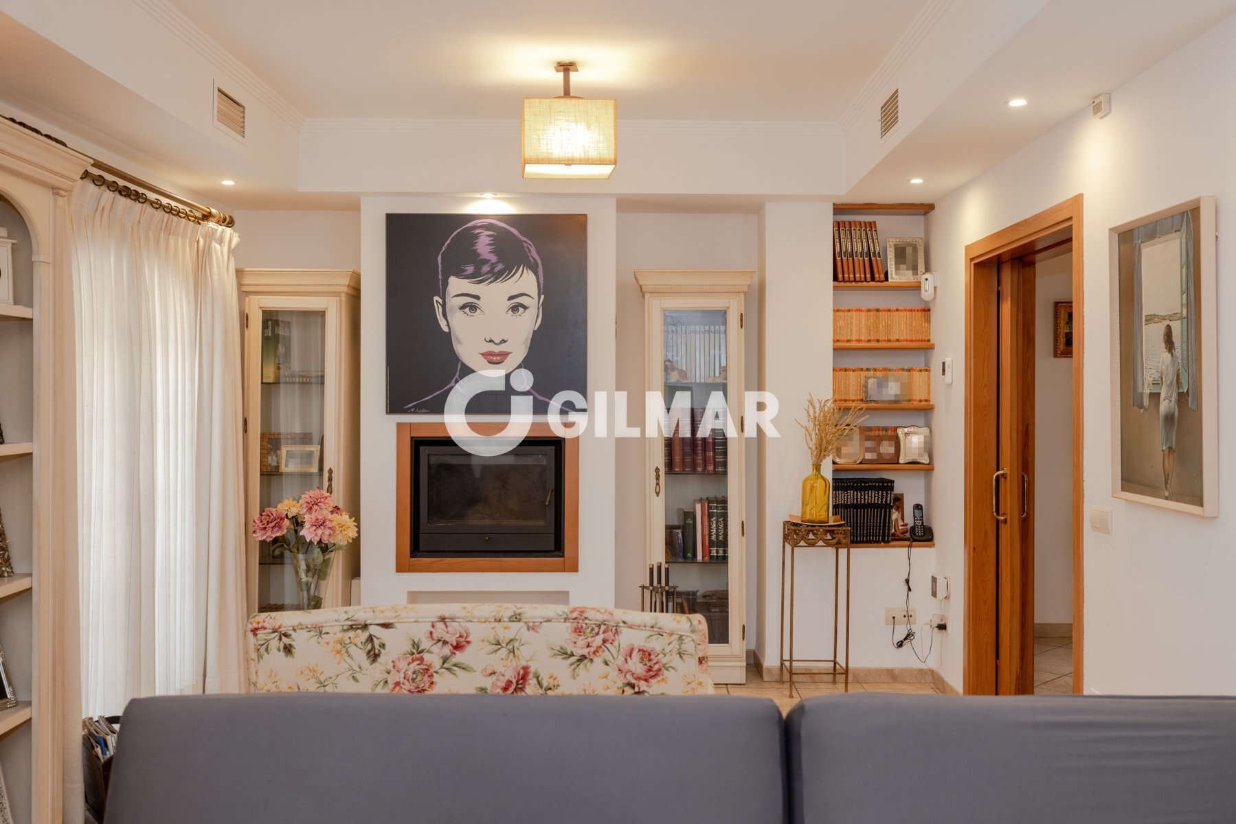 Photo of Semi-detached house