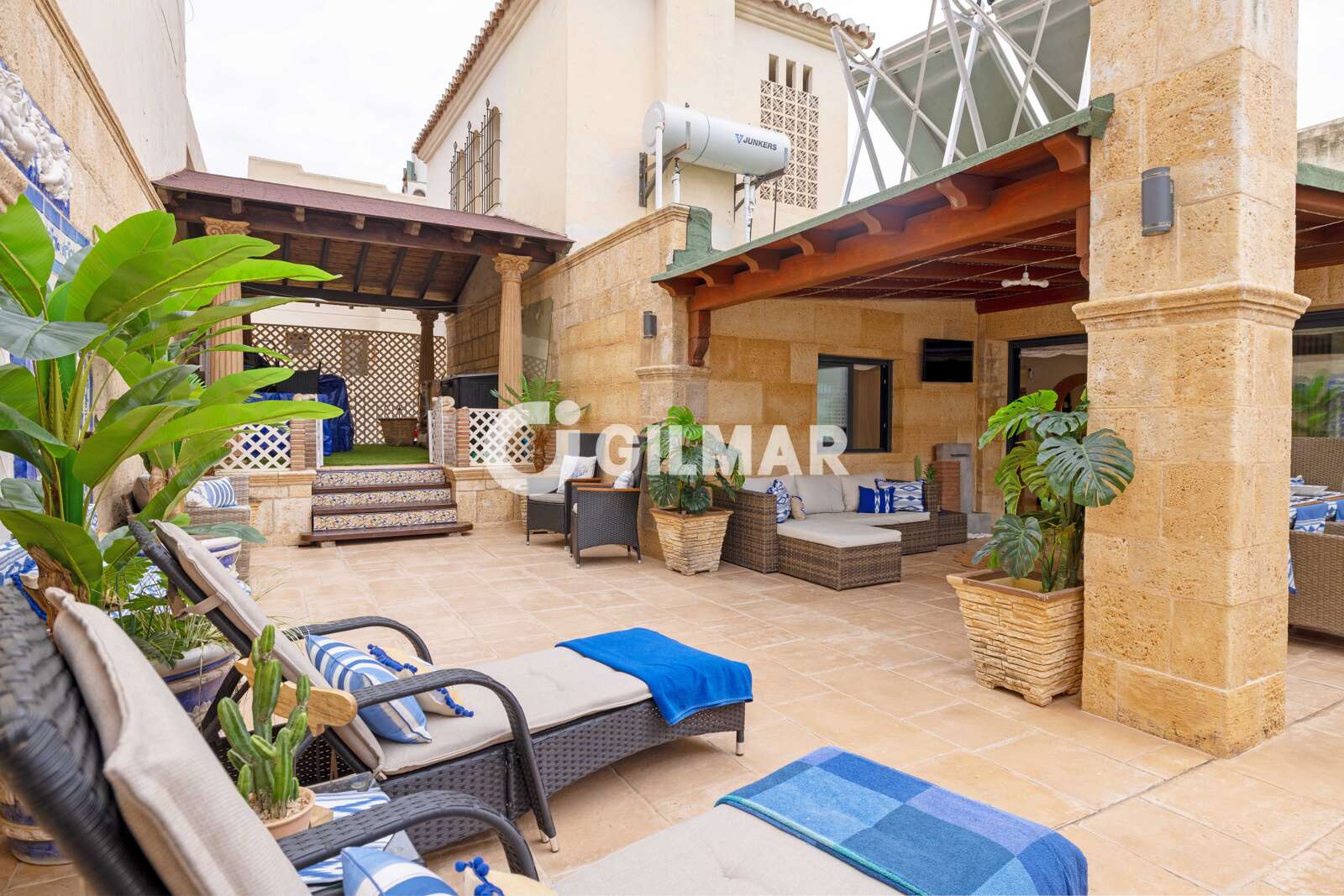 Property slider Gilmar