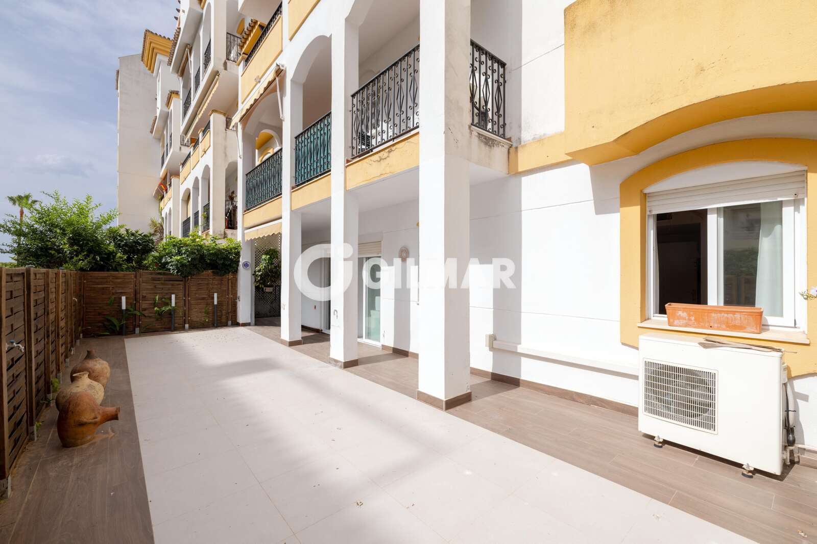 Property slider Gilmar