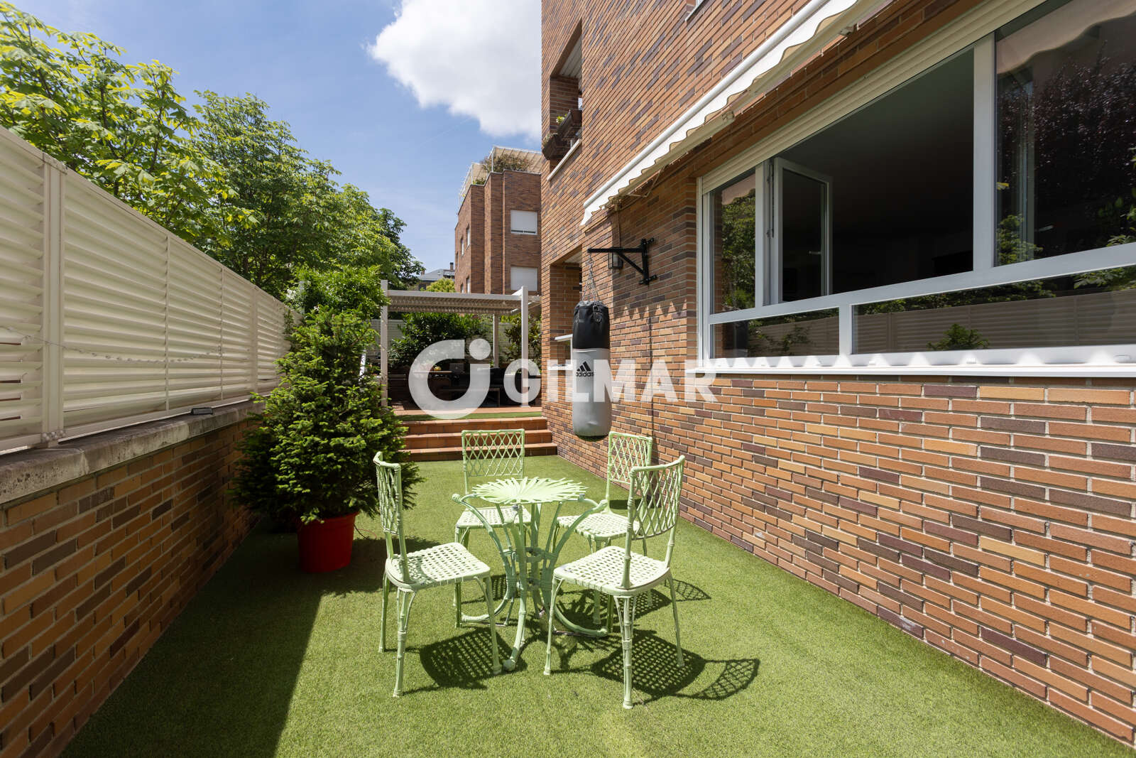 Property slider Gilmar