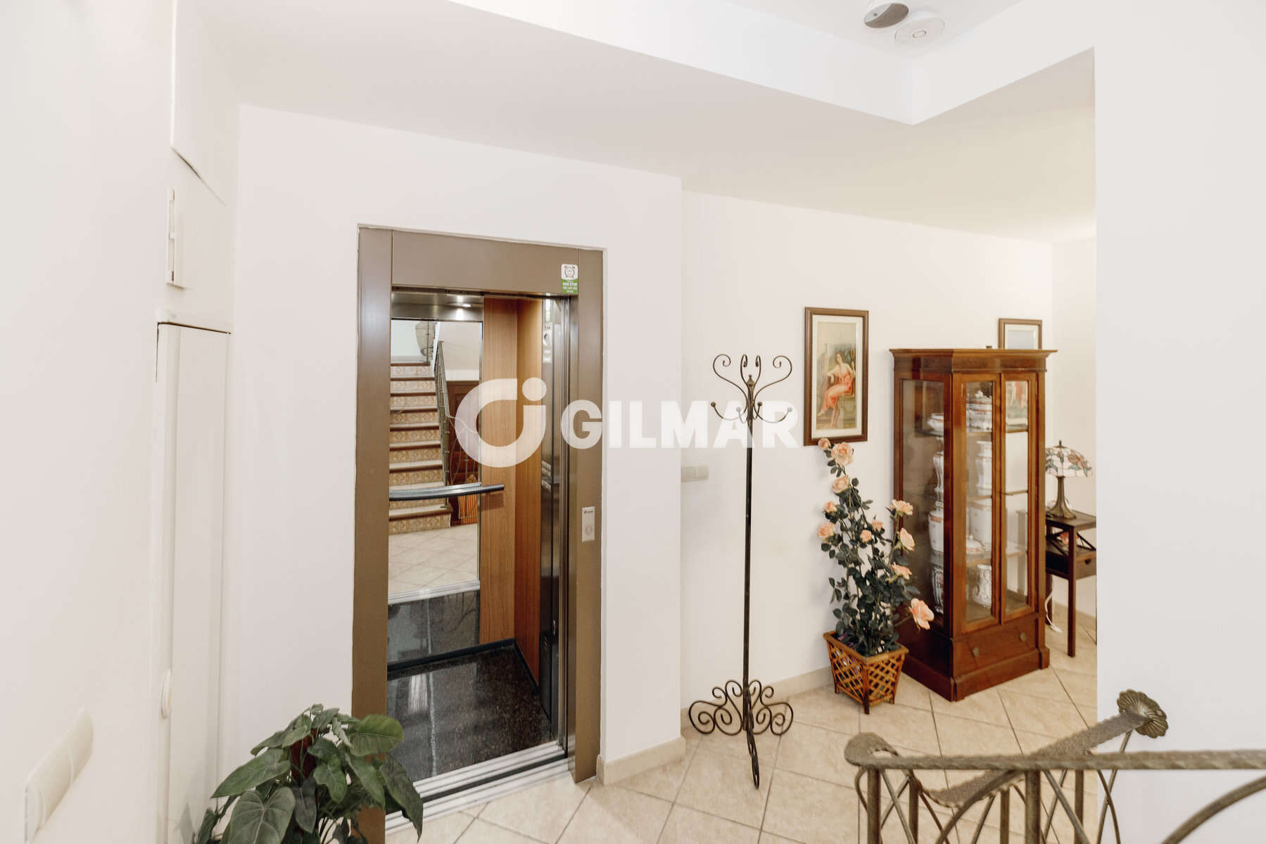 Photo of Semi-detached house