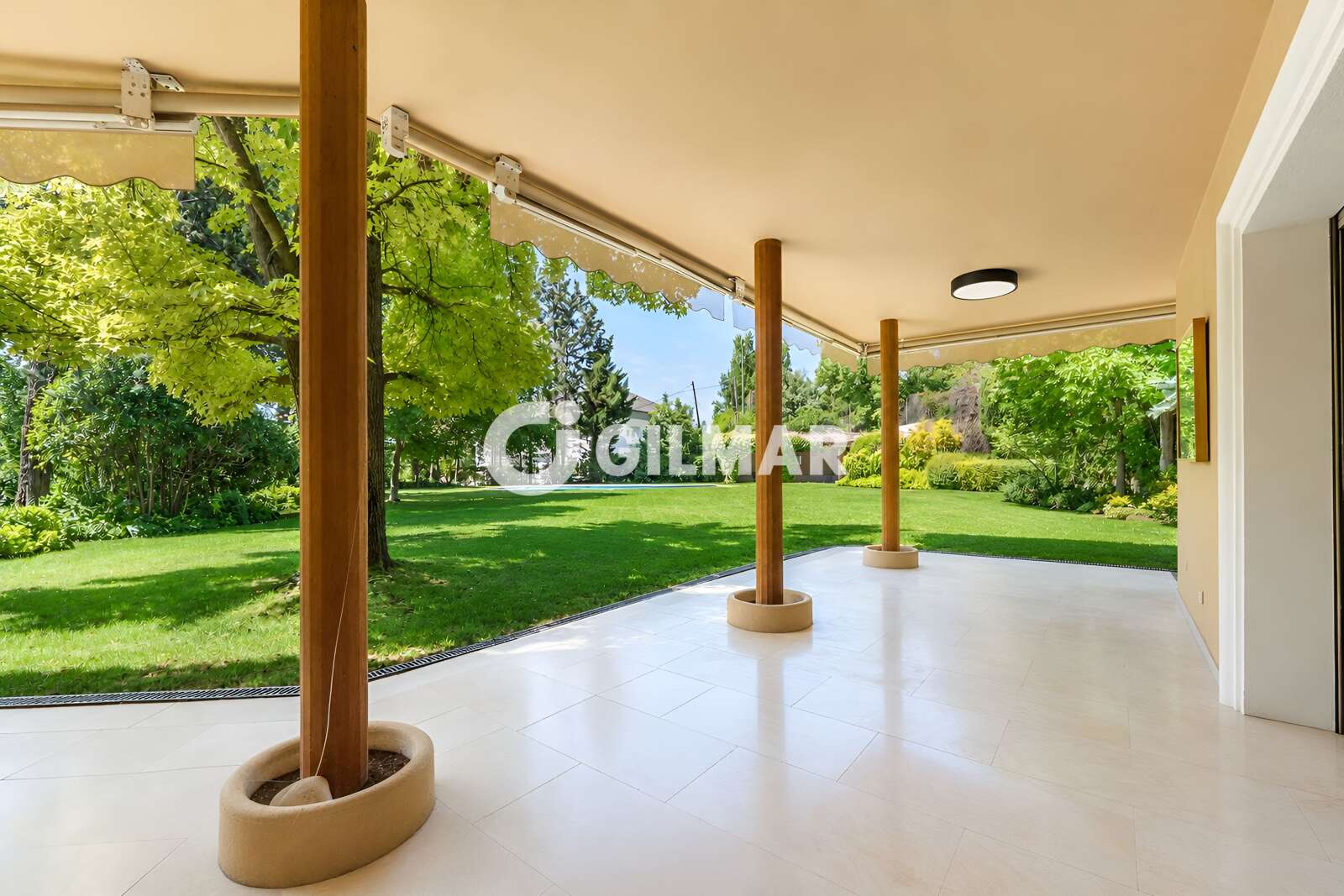 Property slider Gilmar