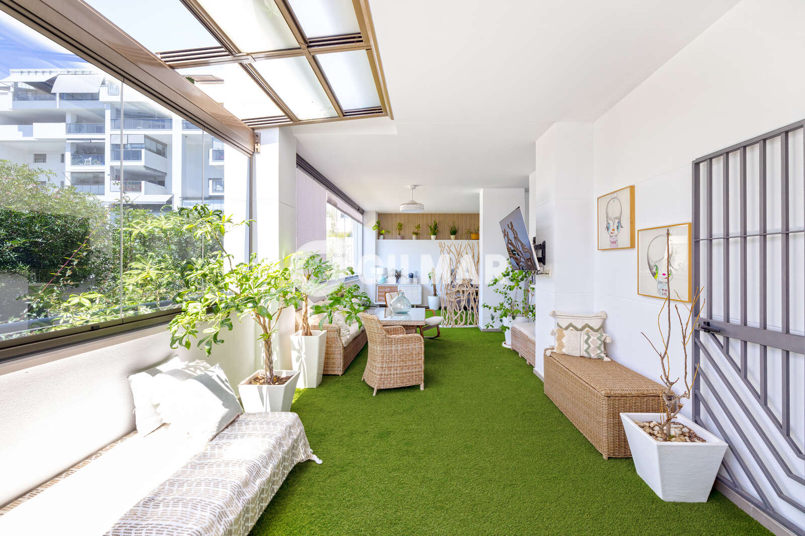 Property slider Gilmar