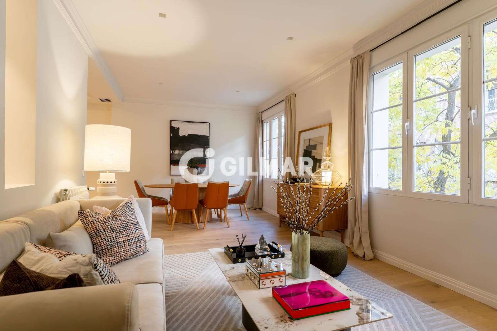 Piso · 113 m² · 2 dorm