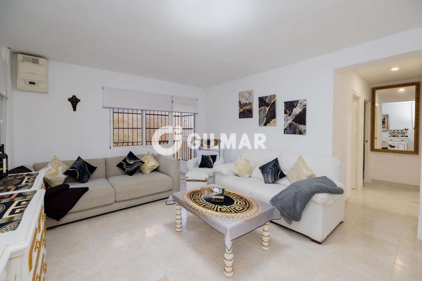 Property slider Gilmar