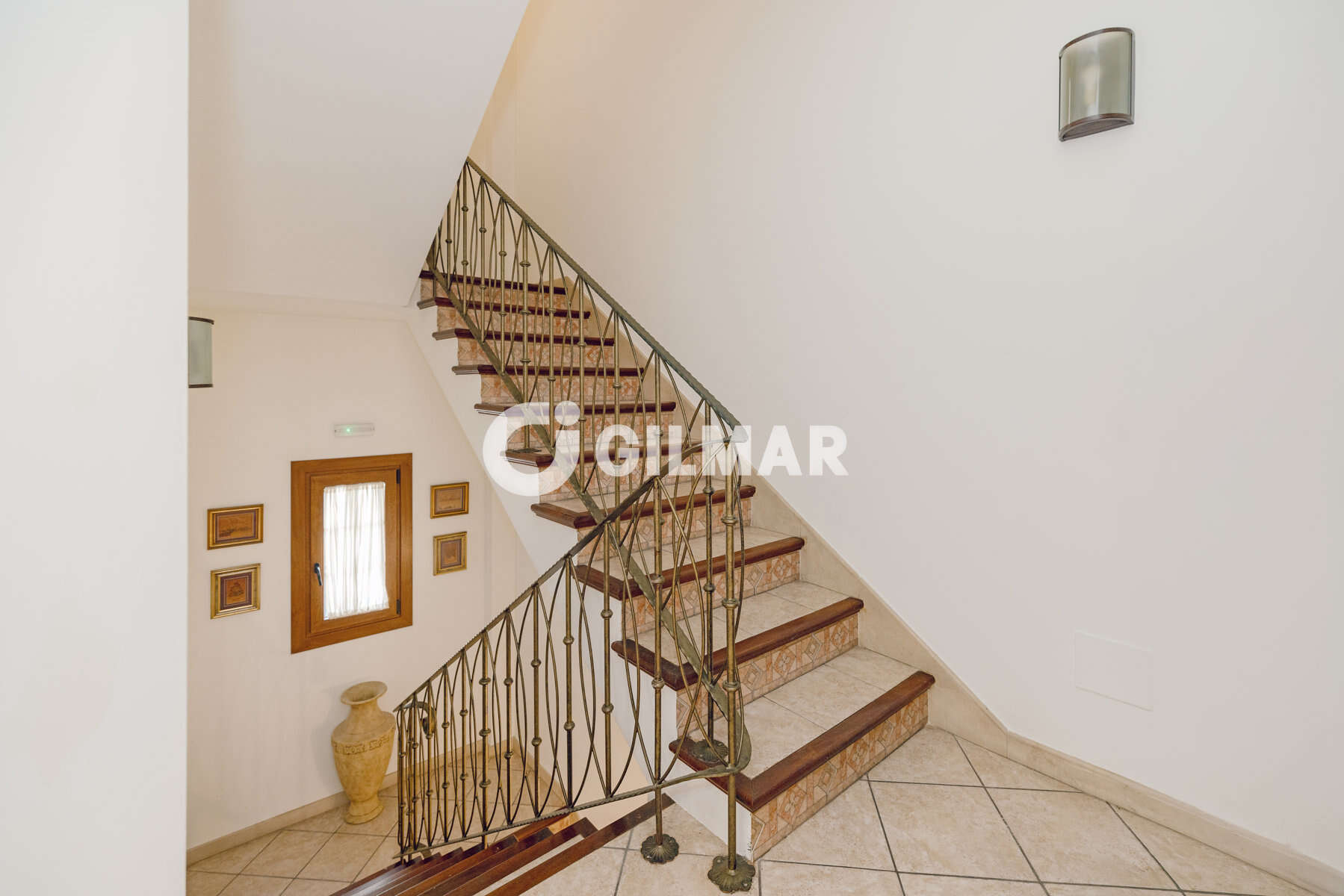 Photo of Semi-detached house