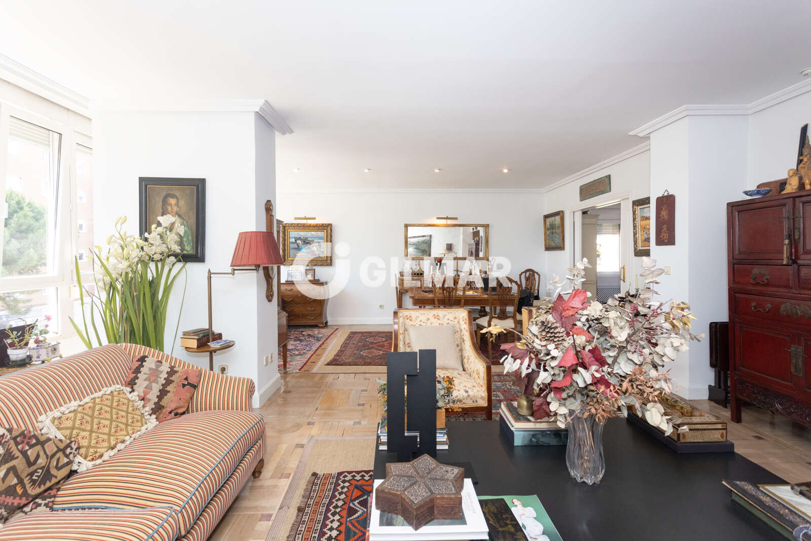 Property slider Gilmar