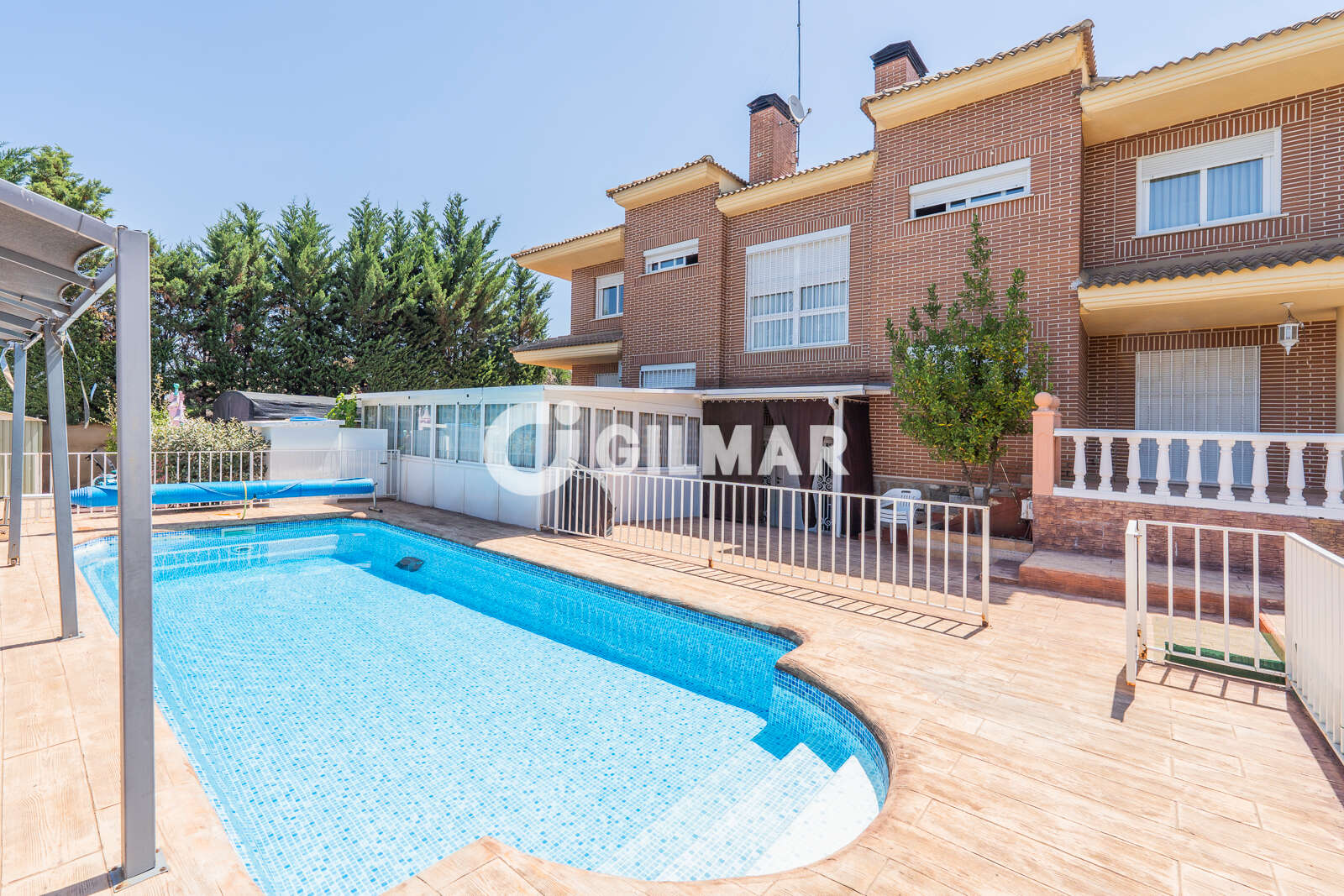 Property slider Gilmar